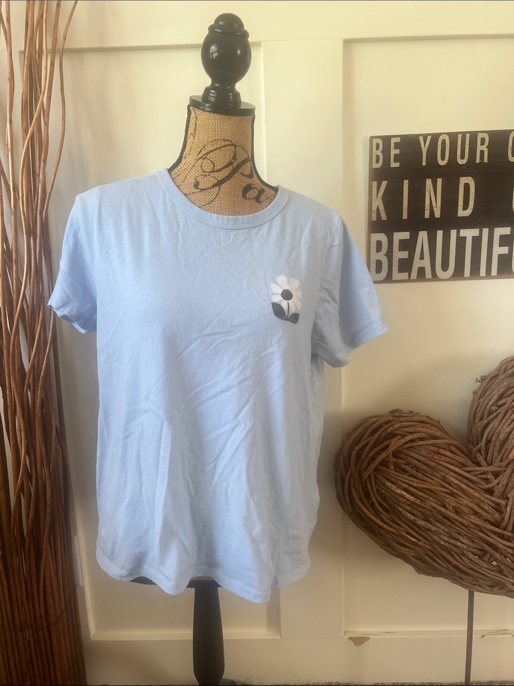 Old Navy Light Blue Crewneck Tee with Daisy Graphic